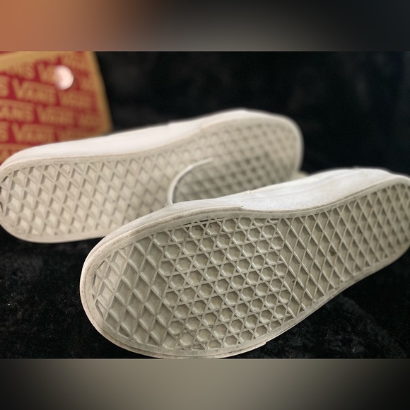 Vans - Picture 4 of 4